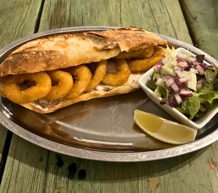 Bocata calamares vegano en Santa y Pura