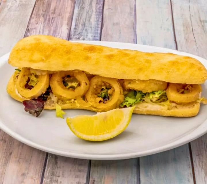 Bocadillo calamares vegano Vegania