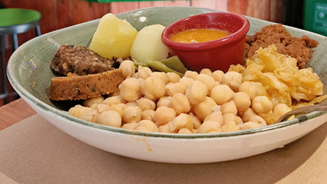 Cocido vegano Viva Chapata Madrid